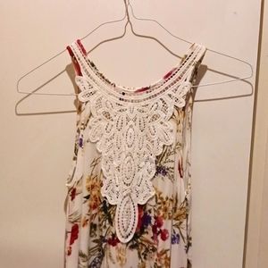 Anthropologie - Floral top with back lace detail
